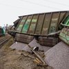 В Киеве на Выдубичах с рельсов сошли 7 вагонов грузового поезда