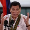 На президента Филиппин напал огромный таракан (видео)