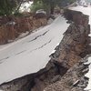 Уничтоженные дороги и сотни пострадавших: Пакистан всколыхнуло мощное землетрясение