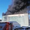 В Стамбуле масштабный пожар уничтожил больницу (видео)