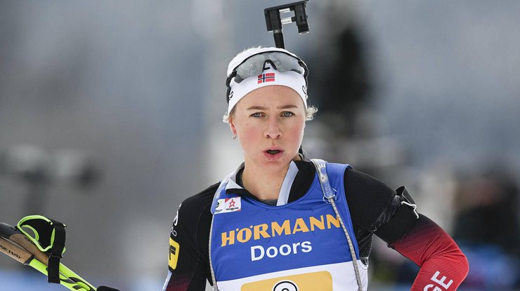 В женской гонке преследовании первой пришла норвежка Тириль Экхофф
