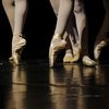 Пожилые танцовщицы: Китайские пенсионерки выступают в балете