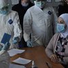 Радикальные меры: в Кыргызстане инфицированным коронавирусом заваривают подъезды (видео)