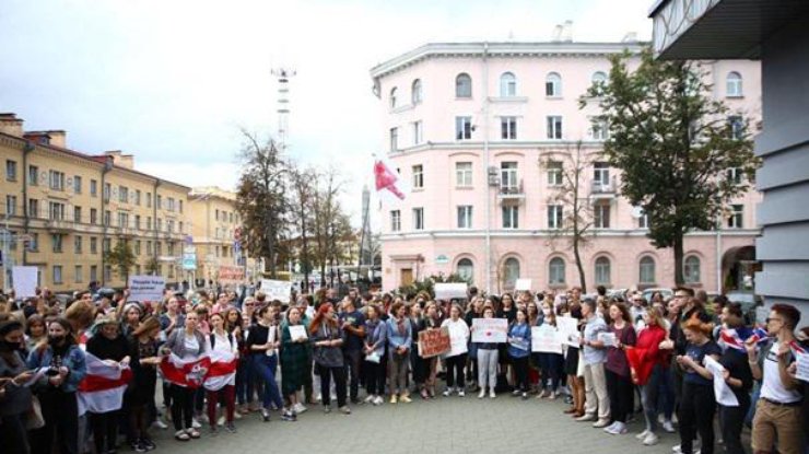 Студенты вышли на протесты в Минске/фото: radiosvoboda.org
