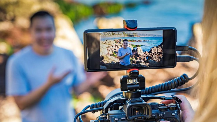 Sony Xperia Pro может служить вторым дисплеем для фотокамер