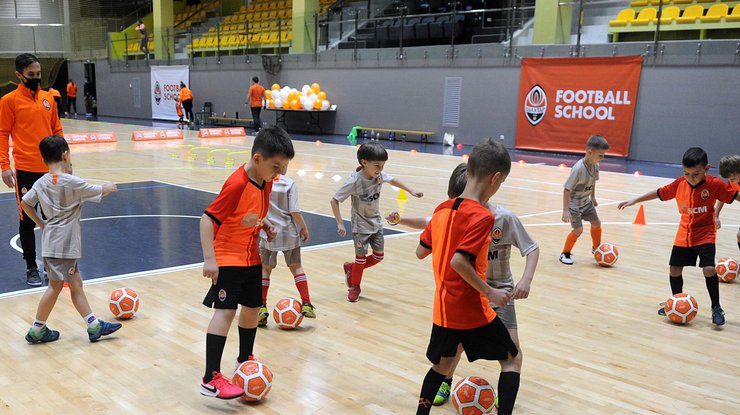 В ближайшее время футбольные школы "Шахтера" откроются в Мариуполе и Полтаве