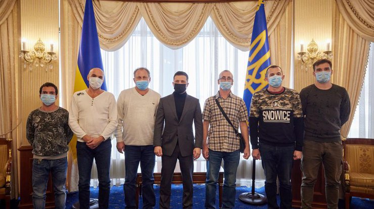 Зеленский встретил пленных украинских моряков/фото: president