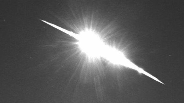 Метеор в небе / Фото: стоп-кадр из видео