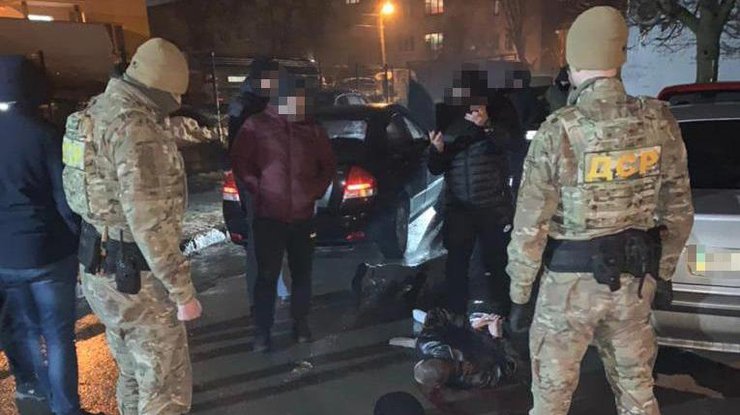 Вечером 5 марта полицейские задержали участников группировки/ фото: Нацполиция