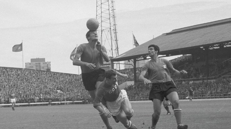 Валентин Афонин выступал за сборную СССР на Чемпионате мира по футболу 1966 года