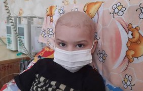 "Я теж хочу жити": маленький Ростислав потребує допомоги 