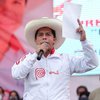 Школьный учитель стал президентом Перу