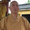 Монах з Китаю рятує собак від життя на вулиці