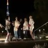 Девушки устроили скандальное празднование на Мемориале Небесной сотни