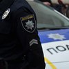 Осталась в машине одна: под Киевом мужчина ограбил 8-летнюю девочку