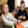 Подружжя з Донеччини навчає дітей робототехніці у Рівному