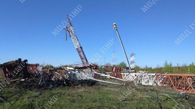 Фото: у невизнаному "Придністров'ї" підірвали дві вежі зв'язку