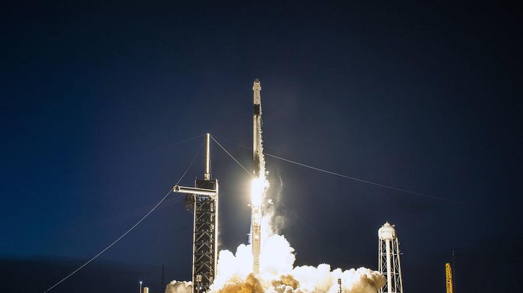 Старт ракети Falcon 9