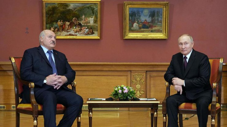 Фото: Лукашенко та путін