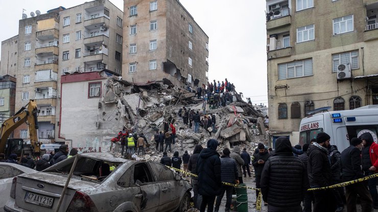 Руїни після землетрусу в Туреччині