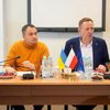 Польща домовилася з Україною тимчасово припинити імпорт зерна - міністр