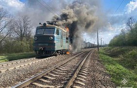 На Черкащині на ходу загорівся електропоїзд (фото)