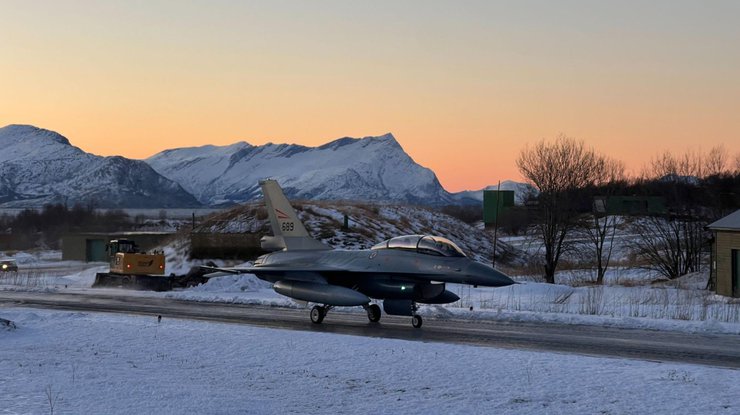 Норвегія передасть 22 винищувачі F-16