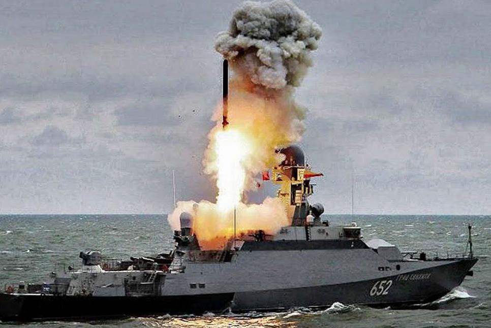 Росія на ранок, 24 квітня, вивела корабель в Азовське море і ракетоносії - в Середземне