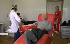 Кров рятує життя: чи вистачає донорів у прифронтовому Запоріжжі