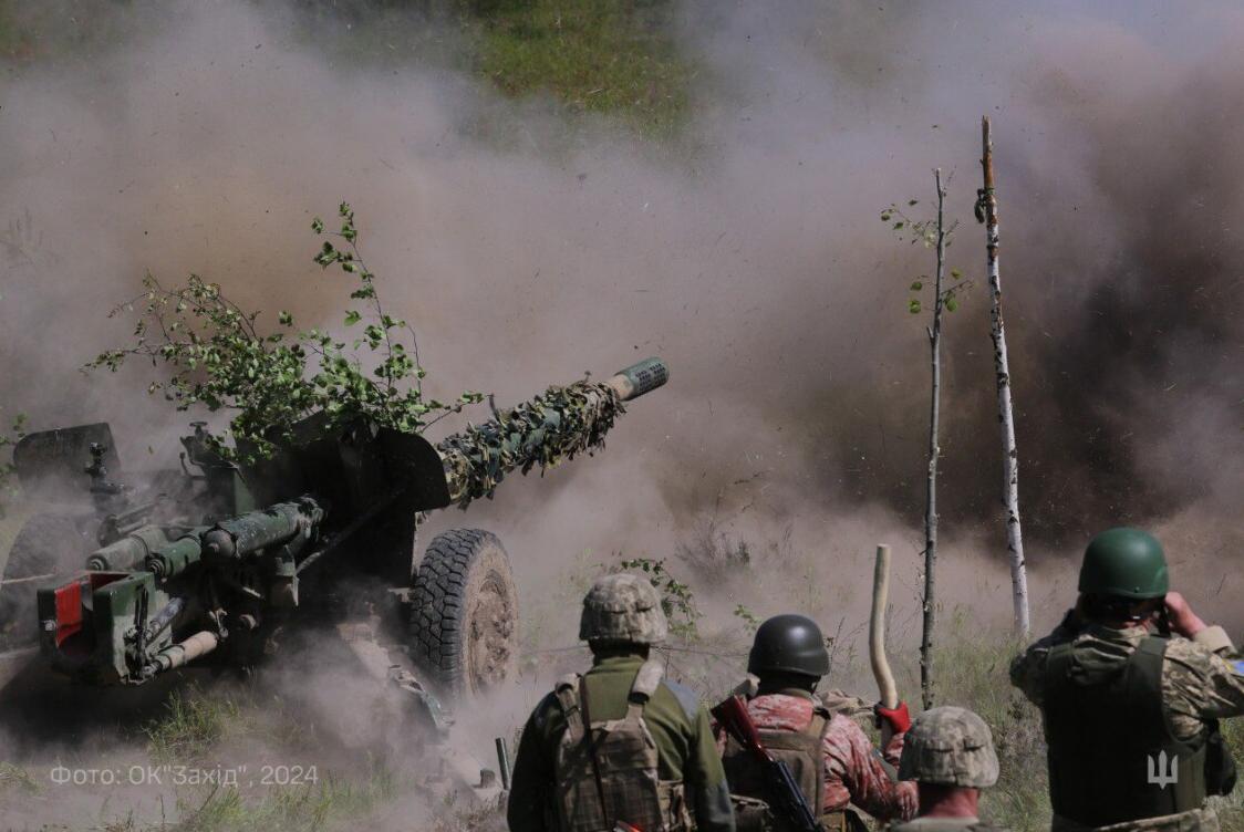 Президент Володимир Зеленський повідомив, що Сили оборони відбили штурм Часового Яру на Донеччині й знищили понад 20 одиниць броньованої техніки ворога