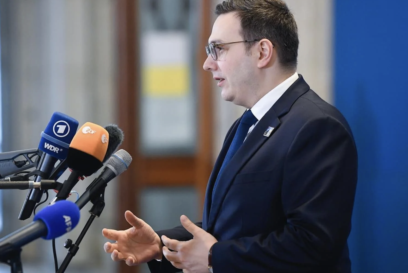 Міністр закордонних справ Чехії Ян Ліпавський повідомив, що Чехія не підтримує українських призовників, які ухиляються від своїх зобов’язань перед Батьківщиною