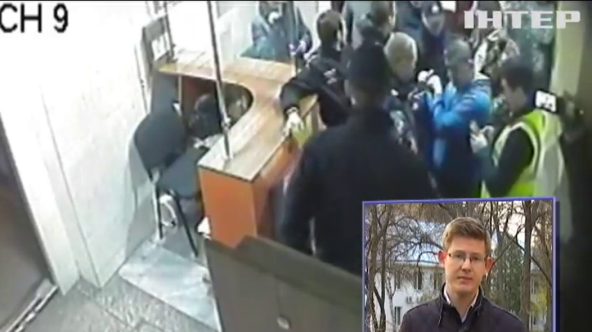 "Дорожный контроль" устроил драку в отделении полиции Киева