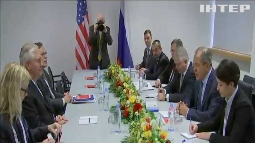 Держсекретар США вперше зустрівся с Сергієм Лавровим