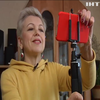 "Нова версія бабусі": працівниця податкової стала відеоблогером