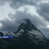 У швейцарських Альпах двоє альпіністів зірвалися у прірву
