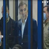 Під будівлею суду у Тбілісі люди вимагають свободи для Міхеїла Саакашвілі