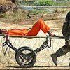 Бывший узник Гуантанамо требует компенсации