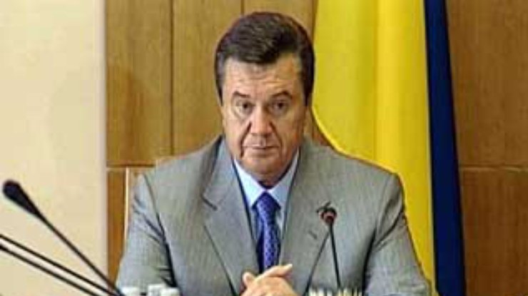 Янукович требует от губернаторов снижения цен на продовольствие до майского уровня