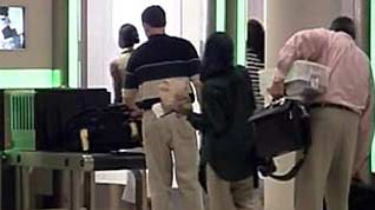 В аэропорту Бостона задержан саудовец с пиротехникой