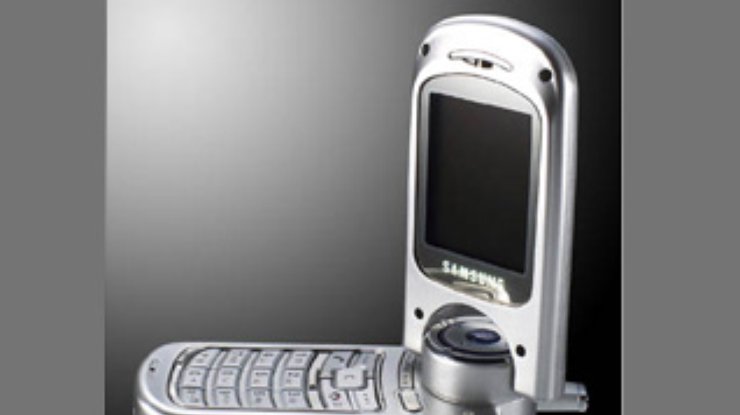 Мегапиксельный телефон Samsung с 64 мегабайтами памяти