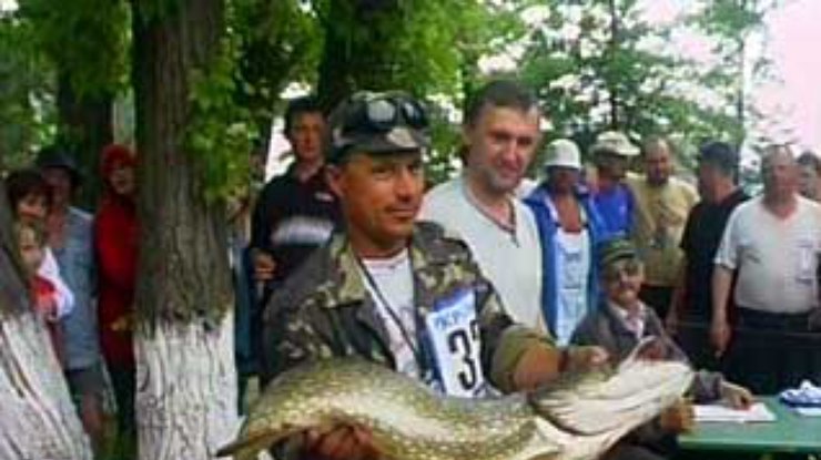 В Днепропетровске завершился четвертый открытый кубок Днепра по ловле хищной рыбы