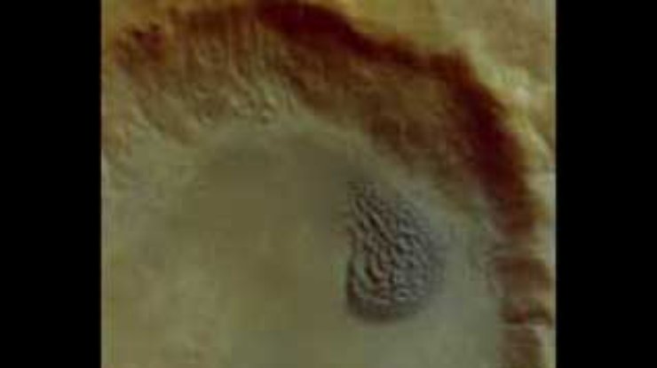 На Марсе обнаружена экзотическая слеза