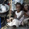 На Гаити назревают голодные бунты