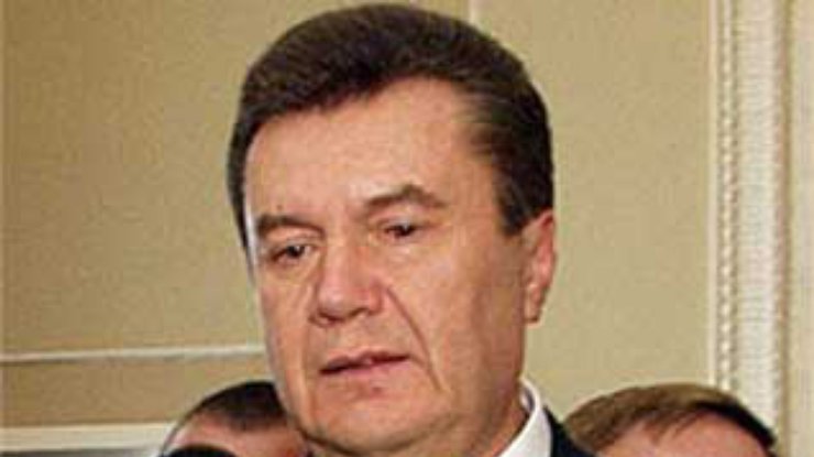 Янукович утверждает, что был комсомольцем, поэтому "никого не насиловал"