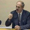 Лукашенко взялся лично выпускать госслужащих в зарубежные командировки