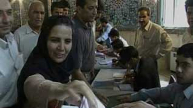 В Иране проходит второй тур выборов президента