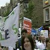 Более 100 тысяч антиглобалистов прошли маршем по Эдинбургу