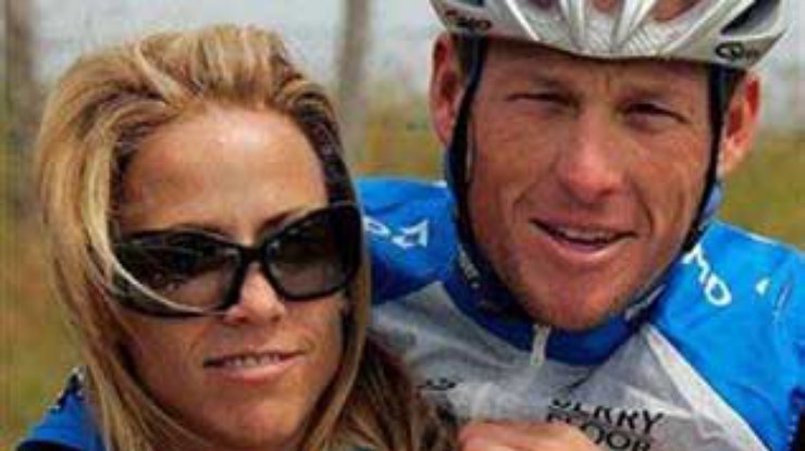 Легендарный велогонщик Лэнс Армстронг и певица Шерил Кроу объявили о помолвке