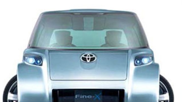 Концептуальный минивэн Toyota получил четыре поворотных колеса