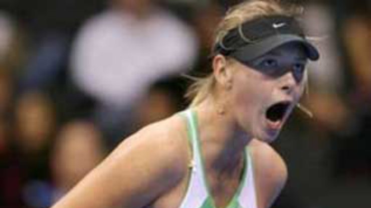 Шарапова обыграла Дэвенпорт на итоговом турнире WTA
